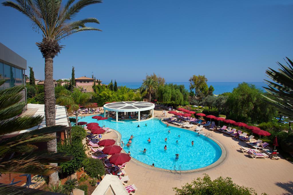 Hotel St. Raphael Resort