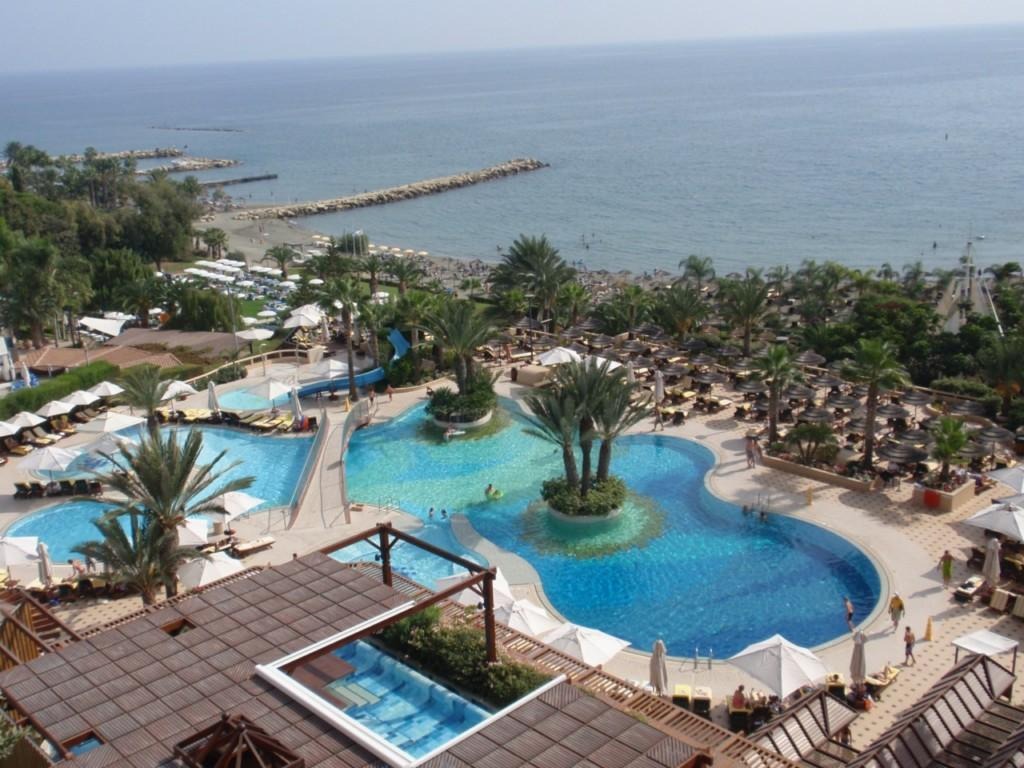 Hotel Amathus Beach