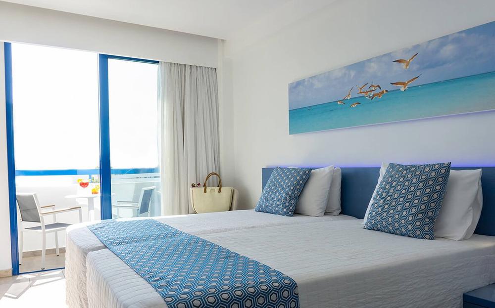 Hotel Anonymous Beach