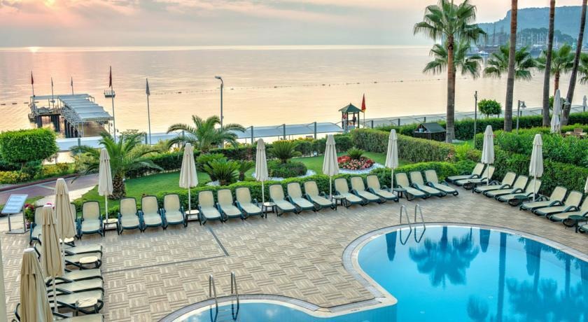 Golden Lotus Hotel