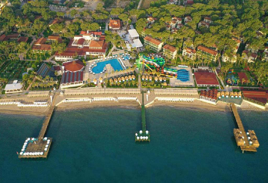 Hotel Crystal Flora Beach Resort