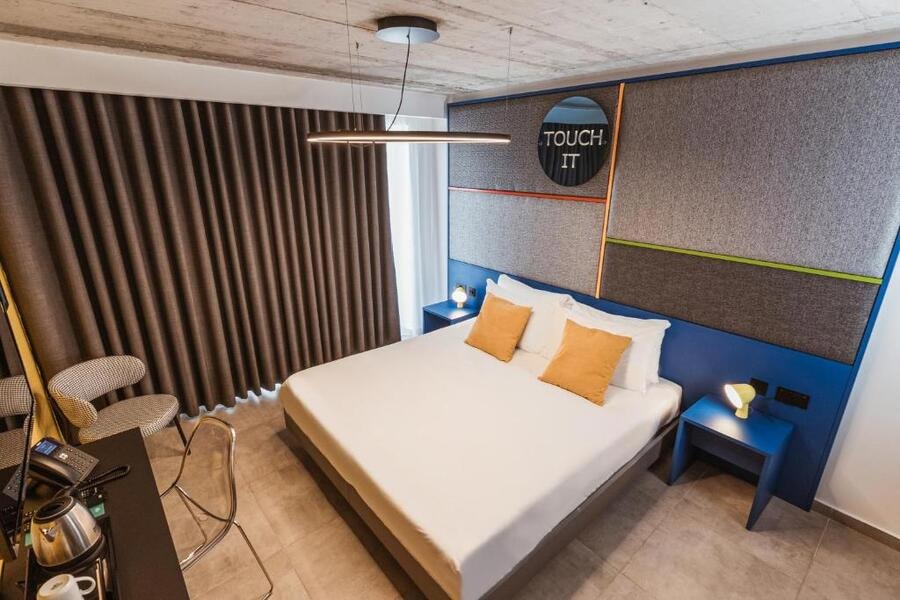 Ikyk Hotel