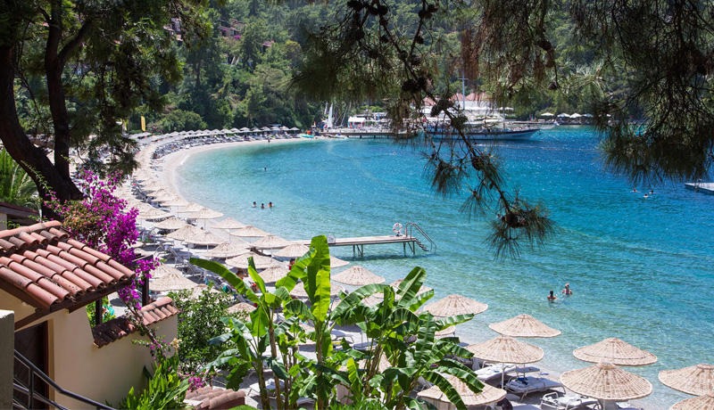 Hillside Beach Club