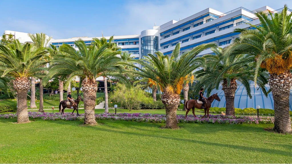Sunrise Resort Hotel