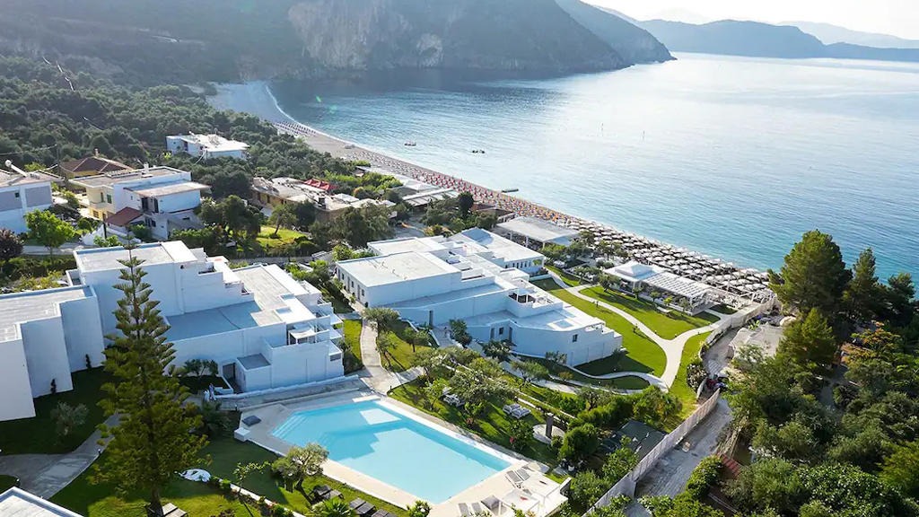 Lichnos Beach Hotel