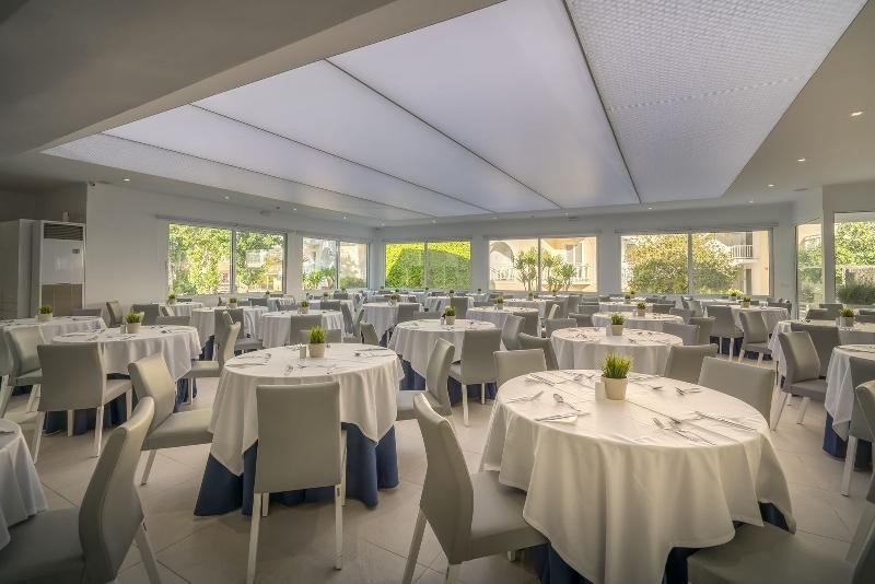 Hotel Diana Palace