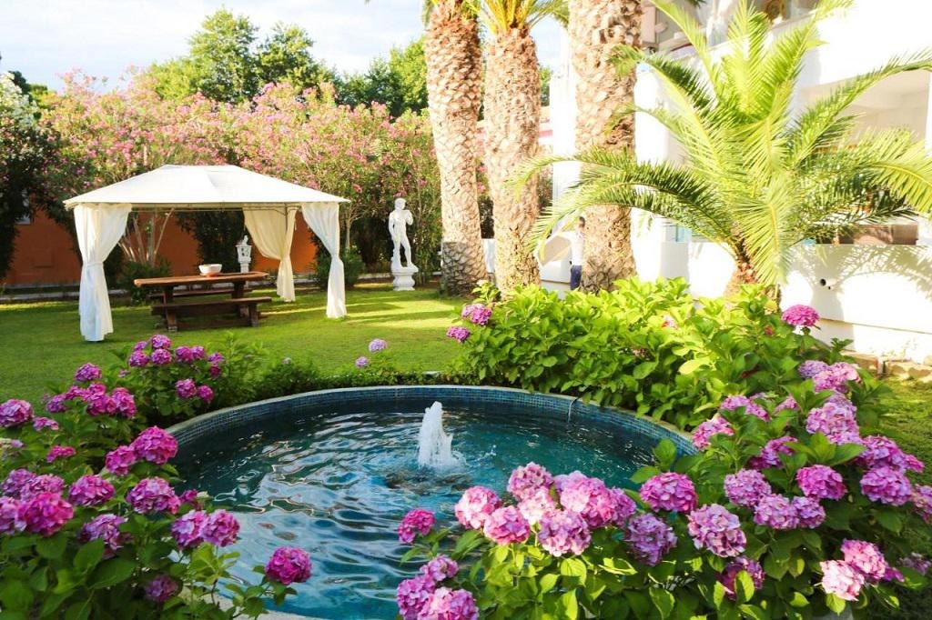 Mandraki Village Hotel