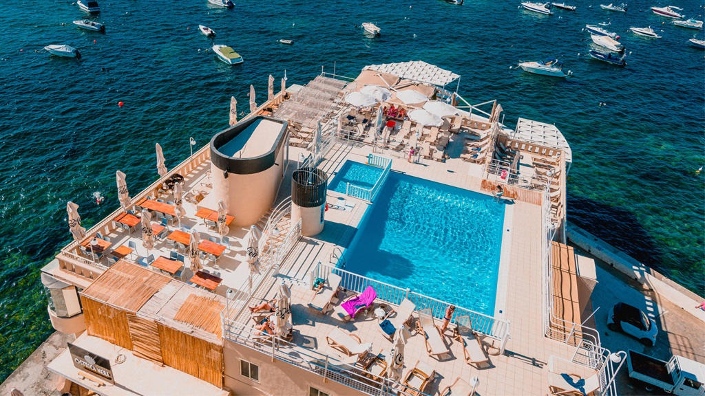 Gillieru Hotel
