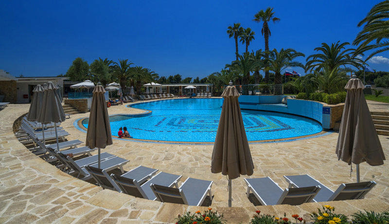 Lagomandra Hotel