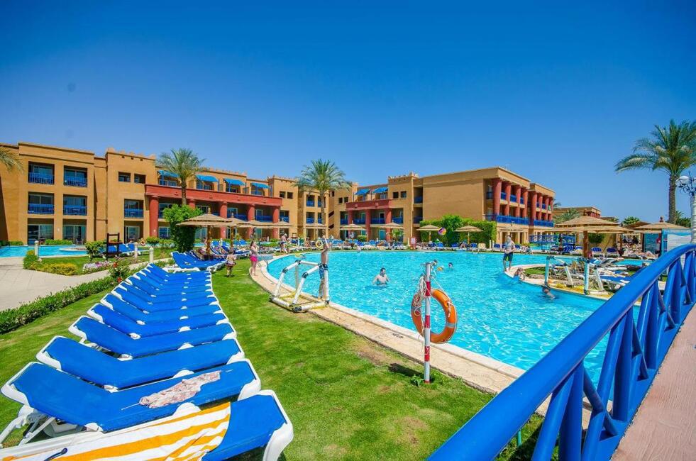 Hotel Titanic Beach Spa & Aqua Park
