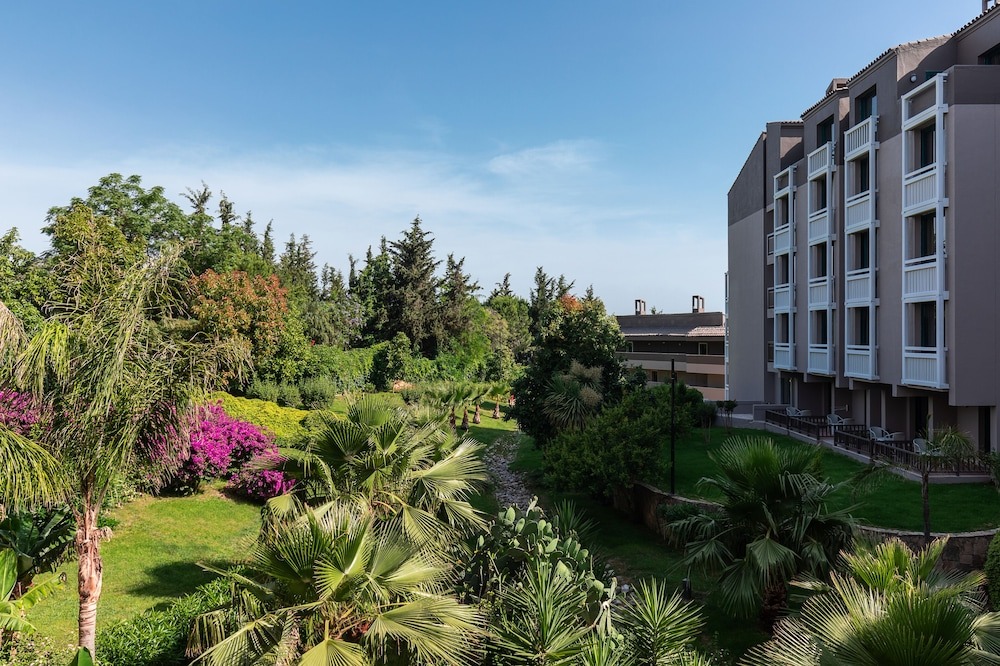 Hotel Paloma Peirissia